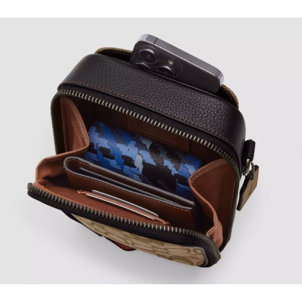 Coach Stanton Tom Wesselmann Lips Signature Crossbody Bag CQ088 NWT - Picture 5 of 7